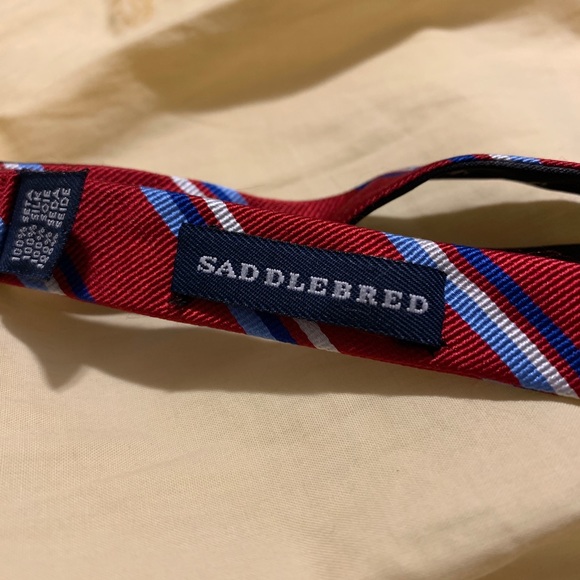 Saddlebred Red Stripe Pattern Bow Ties (2) - Picture 4 of 8